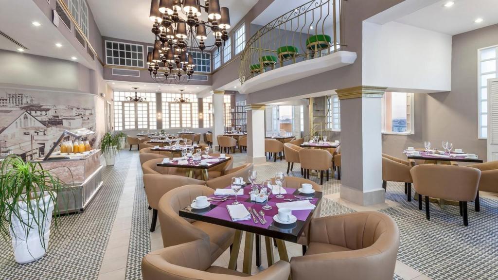 Interior actual del hotel Meliá San Carlos.