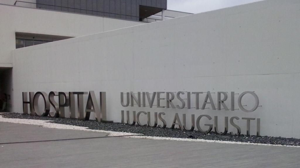 La madre lleva un mes ingresada en el Hospital Universitario Lucus Augusti
