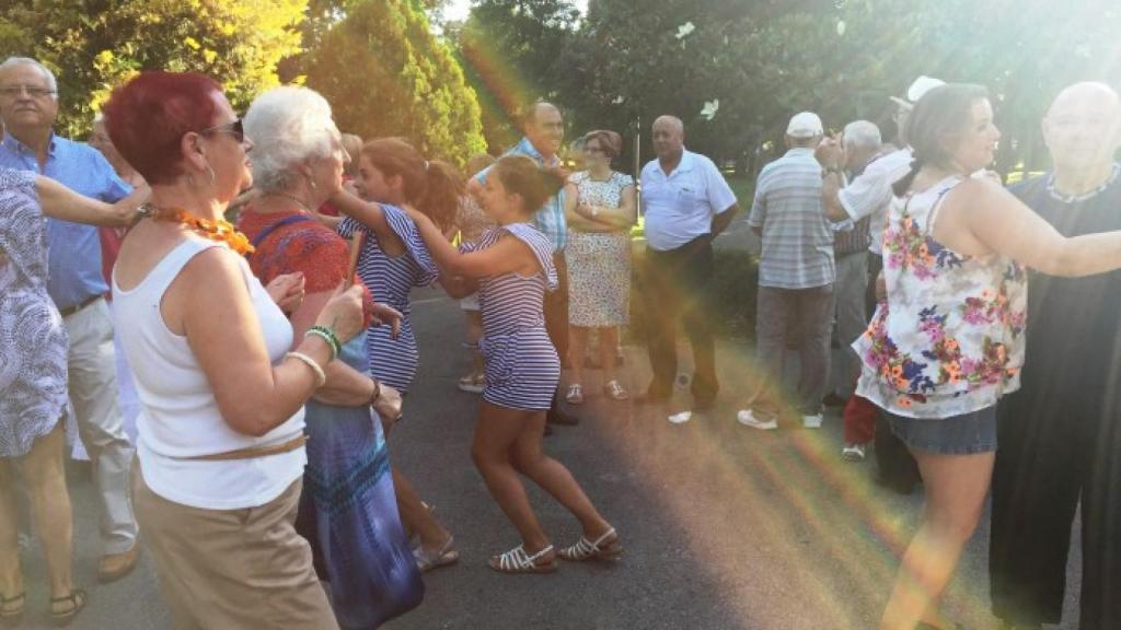 2016-julio _ BAILES MAYORES (5)