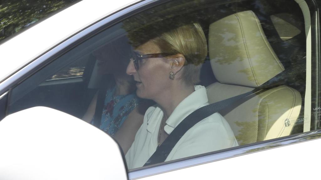 La infanta PIlar a su llegada al almuerzo con el rey Juan Carlos en Aranjuez.