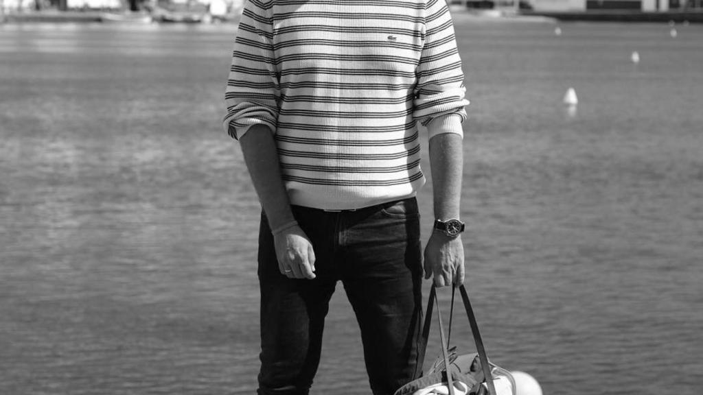 Cual marinero en la mar mediterránea.