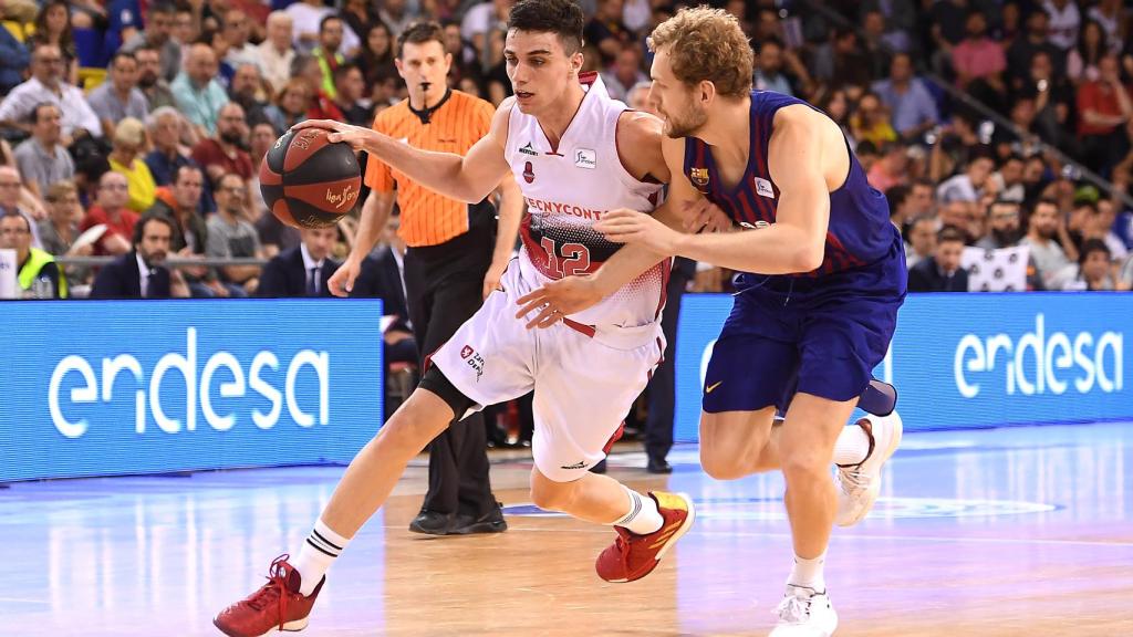 Carlos Alocén trata de marcharse de Blazic