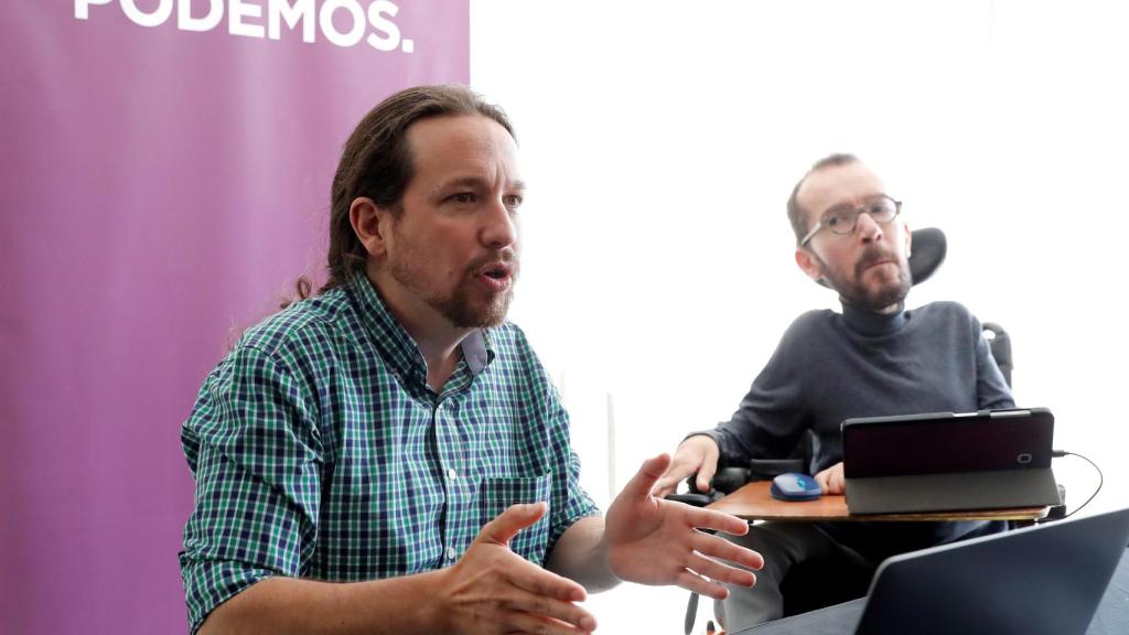 Echenique, junto a Pablo Iglesias en una comparecencia conjunta.