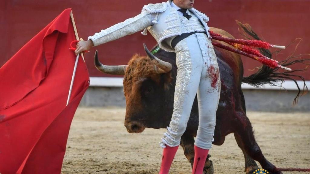 Pase cambiado de Francisco José Espada