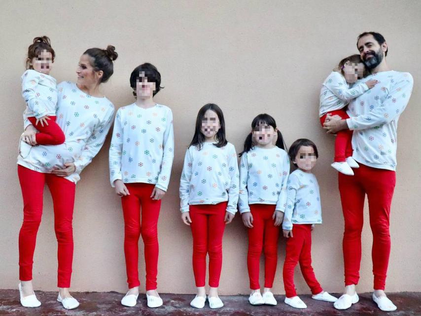La propia Verdeliss y su marido Aritz junto a sus hijos son los mejores modelos para la firma.