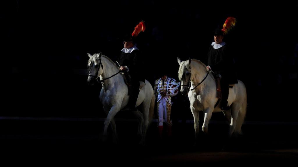 Los alguacilillos de Madrid, abriendo el paseíllo