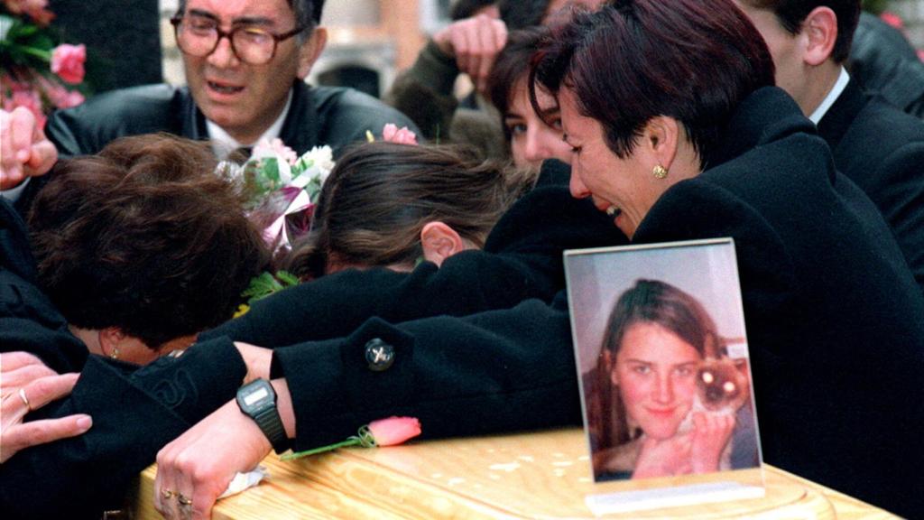 Entierro de las niñas de Alcàsser.