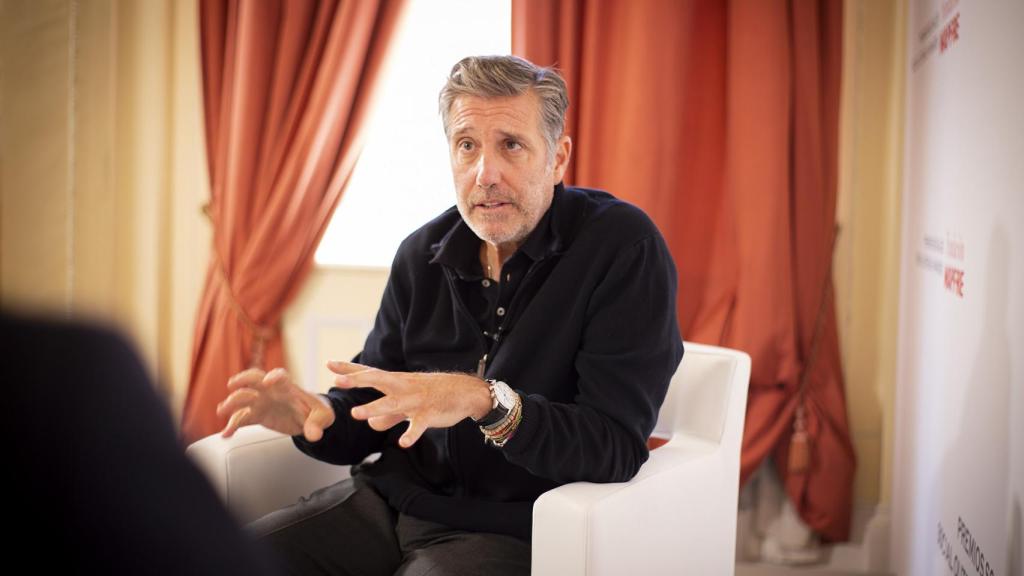 Aragón da clases de jazz, quiere aprender alfarería y dar la vuelta al mundo en un barco de vela.