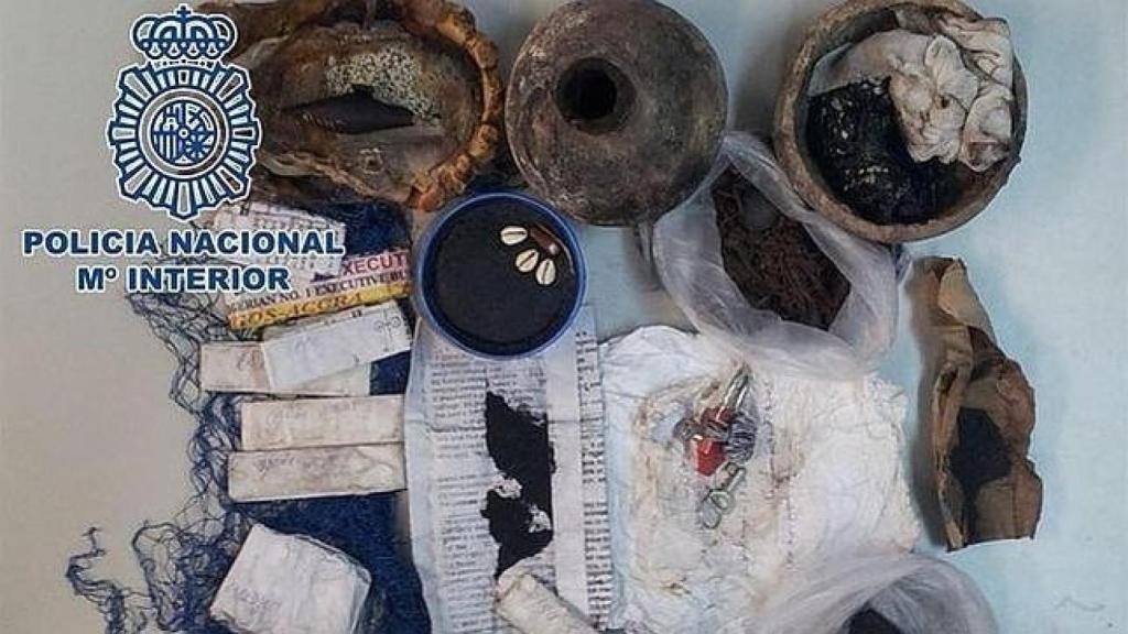 Incautación de la Policía Nacional de distintos elementos utilizados en un ritual de vudú y magia negra.