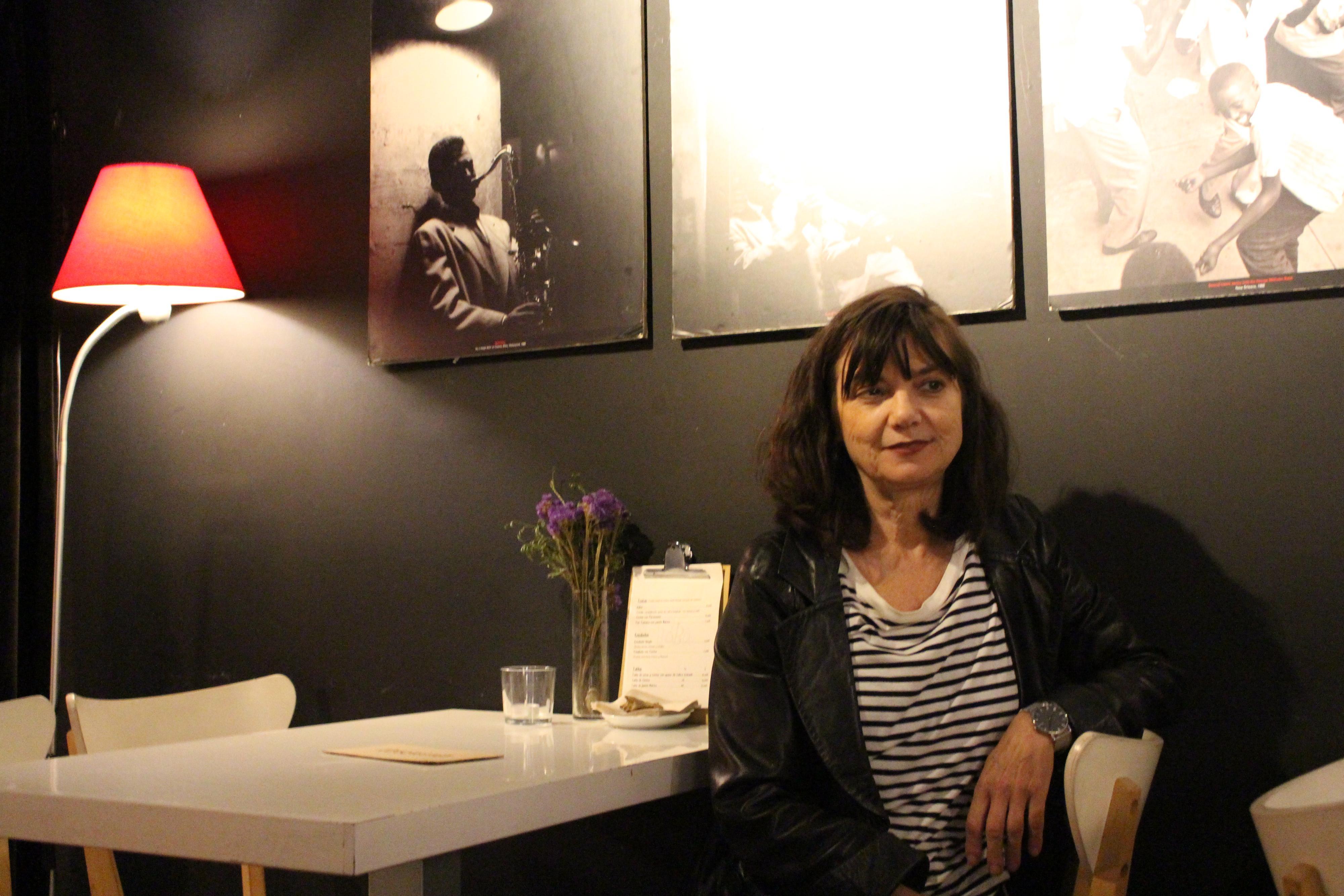 Cristina, en una de las mesas del Baba Bar