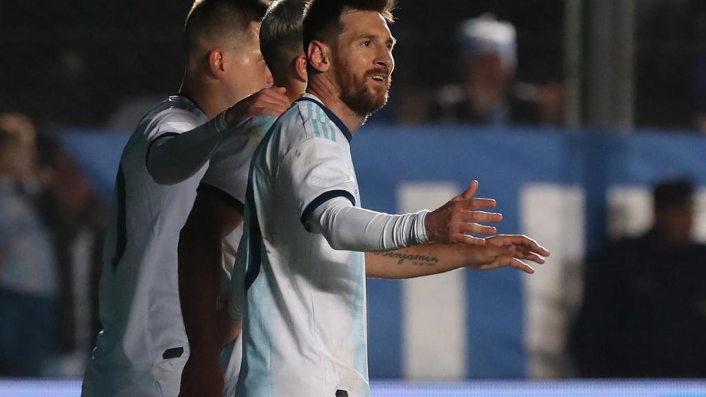 Messi celebra un gol con Argentina