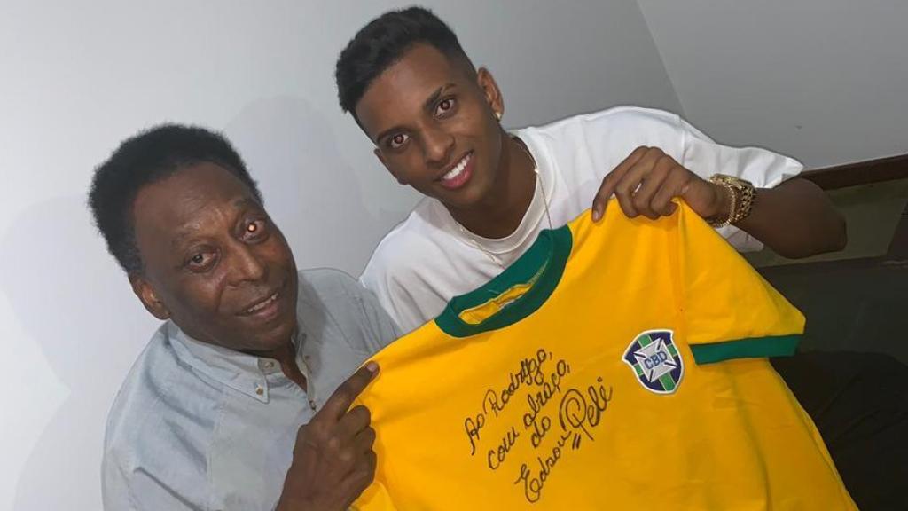 Rodrygo y Pelé. Foto: Twitter (@RodrygoGoes)
