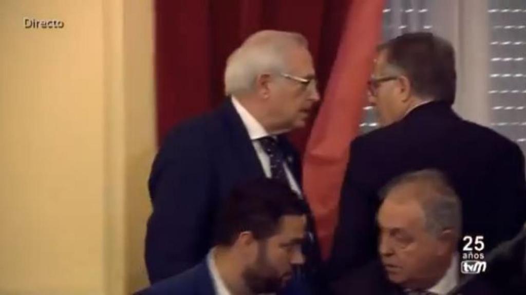 Momento de tensión entre Juan José Imbroda y Eduardo de Castro en Melilla.