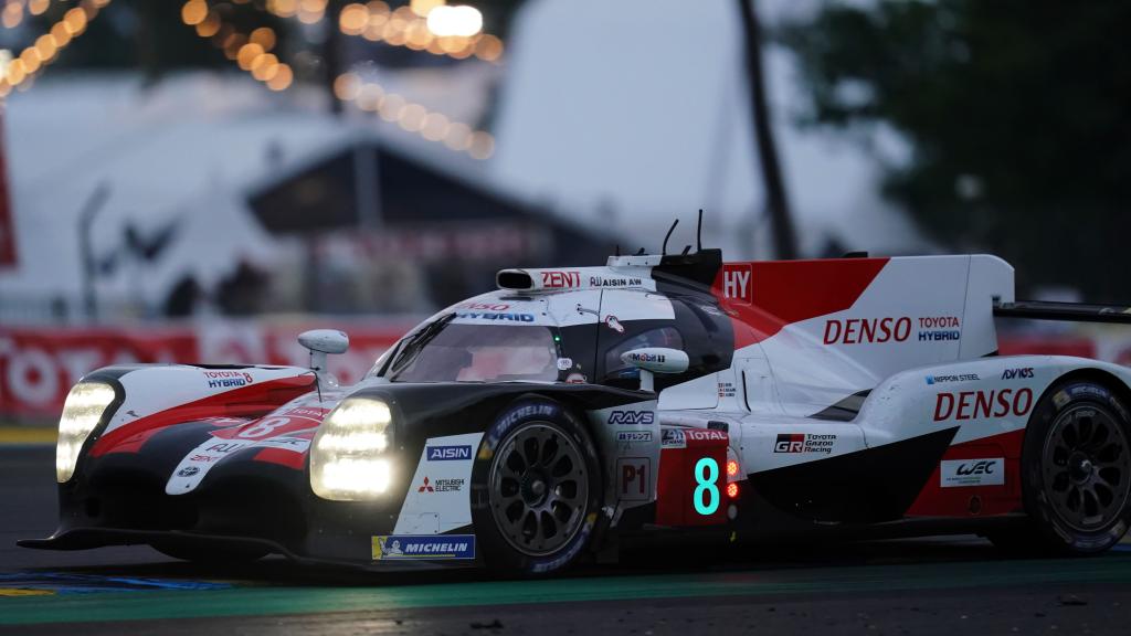 El Toyota #8 de Fernando Alonso en las 24 Horas de Le Mans