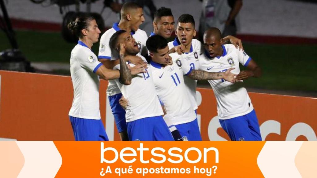 La selección de Brasil celebra un gol en la Copa América 2019