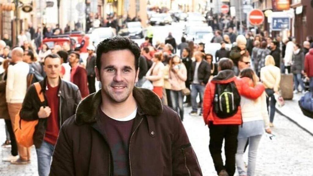 David tenía pensado mudarse a Pensilvania (EEUU) para dar clase en un colegio.