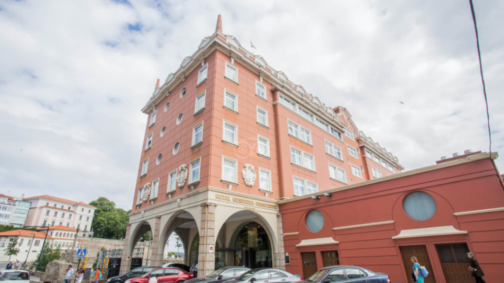 Fachada del hotel Finisterre