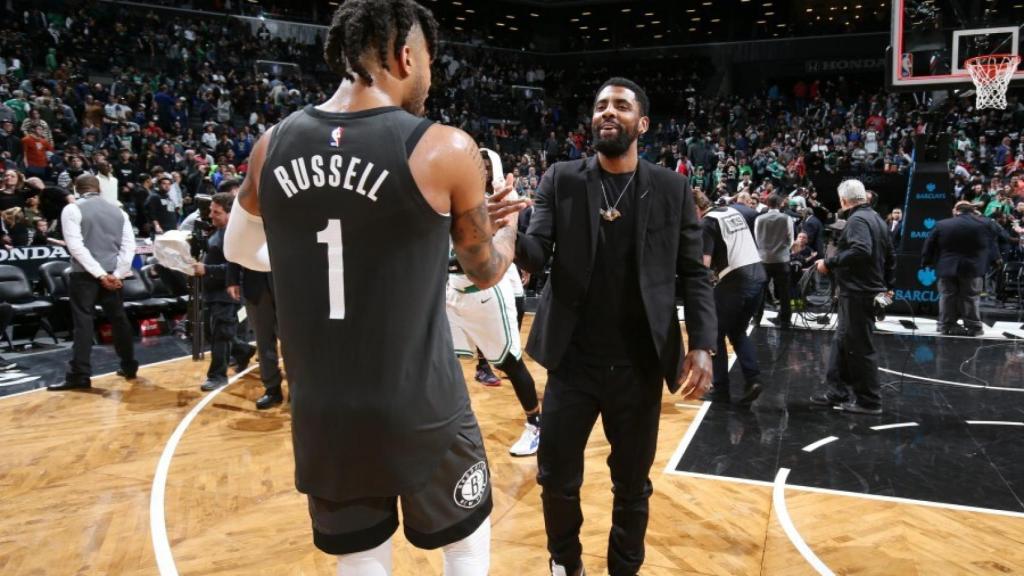 D'Angelo Russell y Kyrie Irving