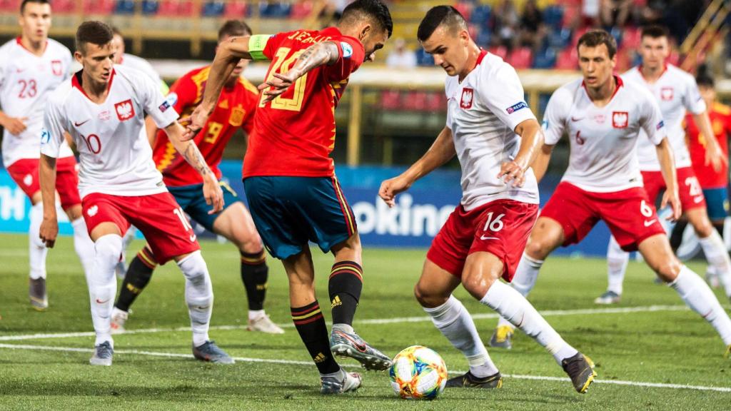 Dani Ceballos, en el España - Polonia del Europeo sub21
