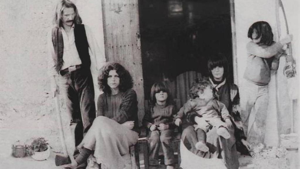 Escohotado, a la izquierda.