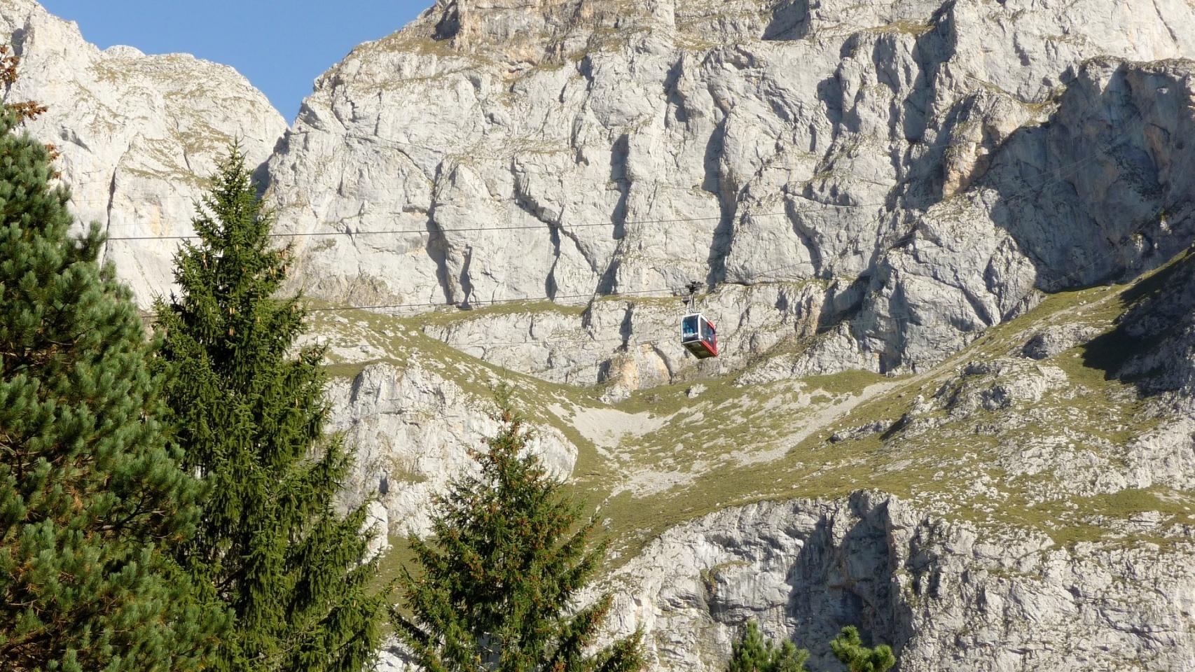 Los Picos de Europa desde el teleférico.