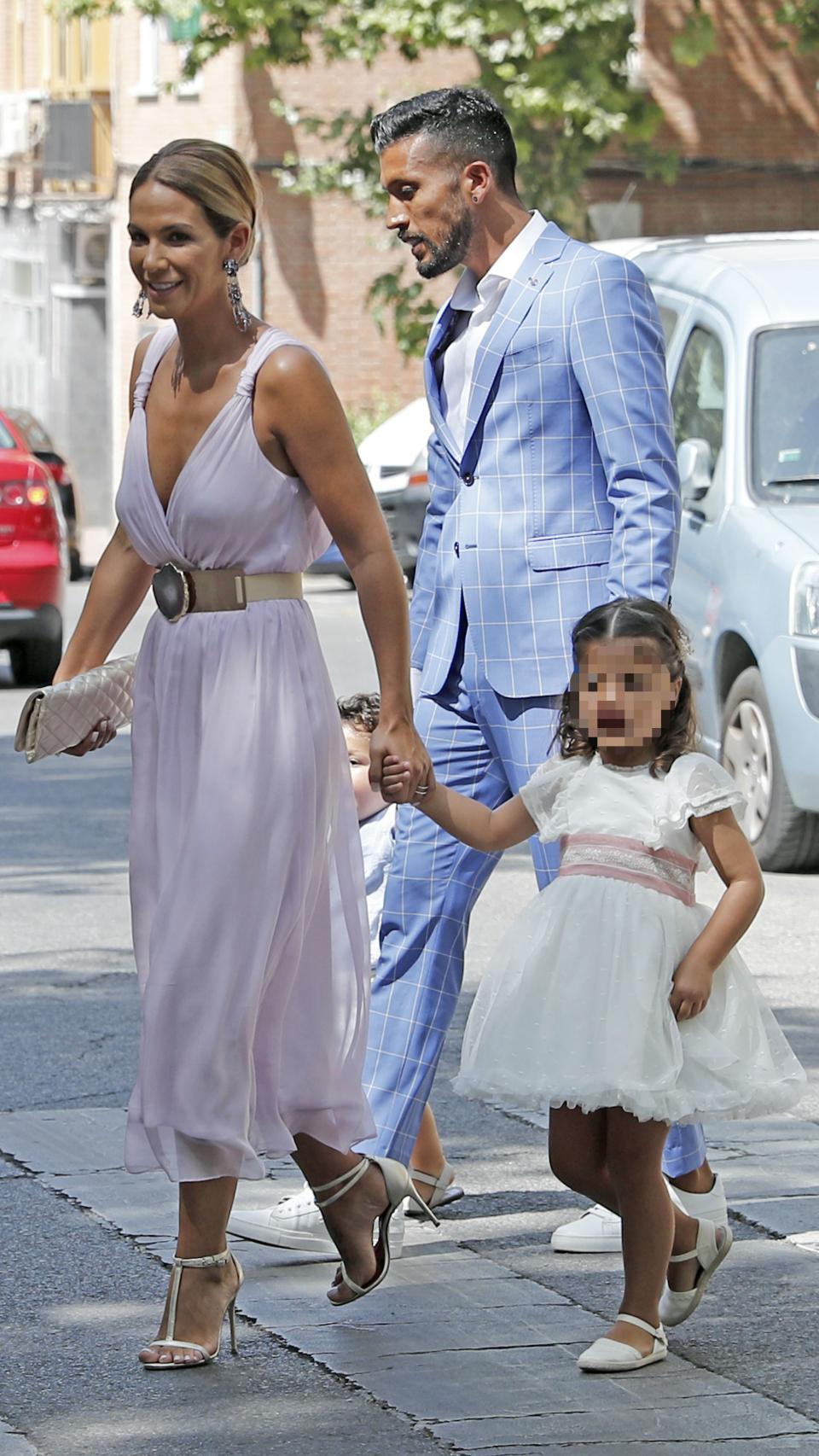 Tamara Gorro, Ezequiel Garay, Shaila y el pequeño Antonio.
