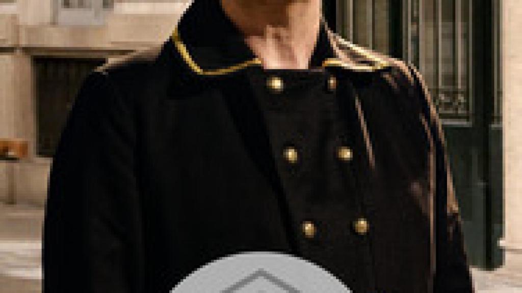 César interpreta un papel en la serie Acacias 38