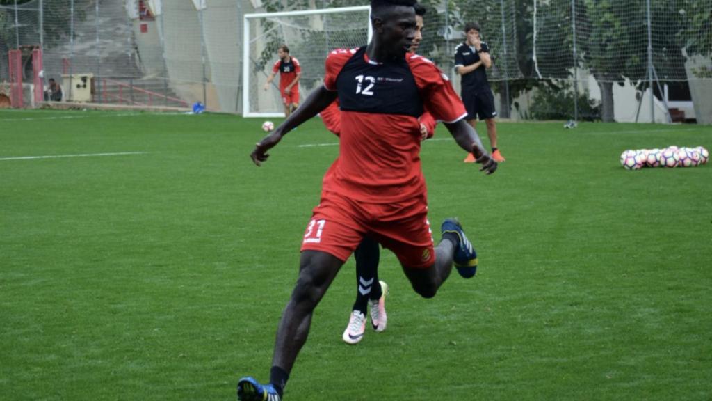 Amadou Boiro, en un entrenamiento con el Nàstic. Foto: Gimnàstic de Tarragona