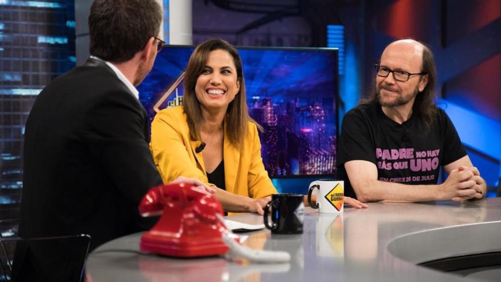 La actriz y el director de cine durante las ocurrentes preguntas del presentador de 'El Hormiguero'.