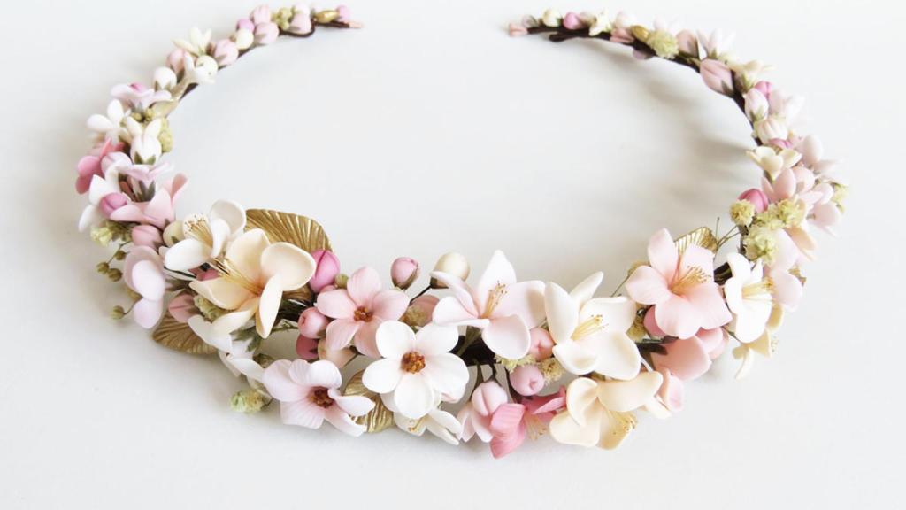 Una de las diademas de El taller de Bagatela.