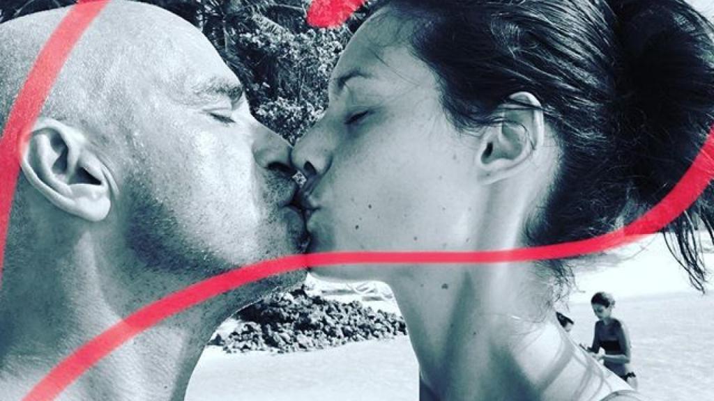 Fotografía compartida por el cantante en San Valentín.