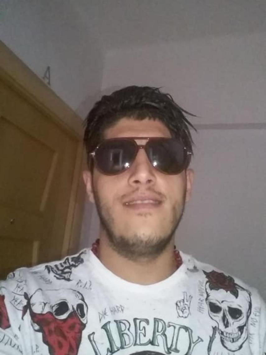 Había trabajado de muchas cosas, pero lo que mejor se le daba era la peluquería.