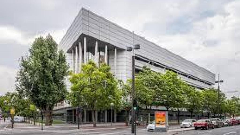 Fachada del Palacio de Justicia de Vitoria.