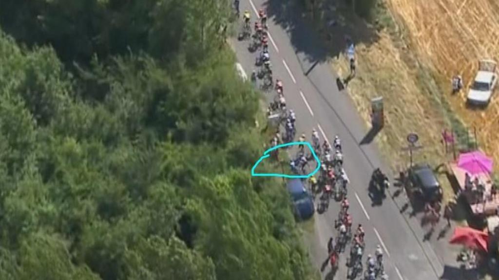 Caída de Mikel Landa en la décima etapa del Tour de Francia