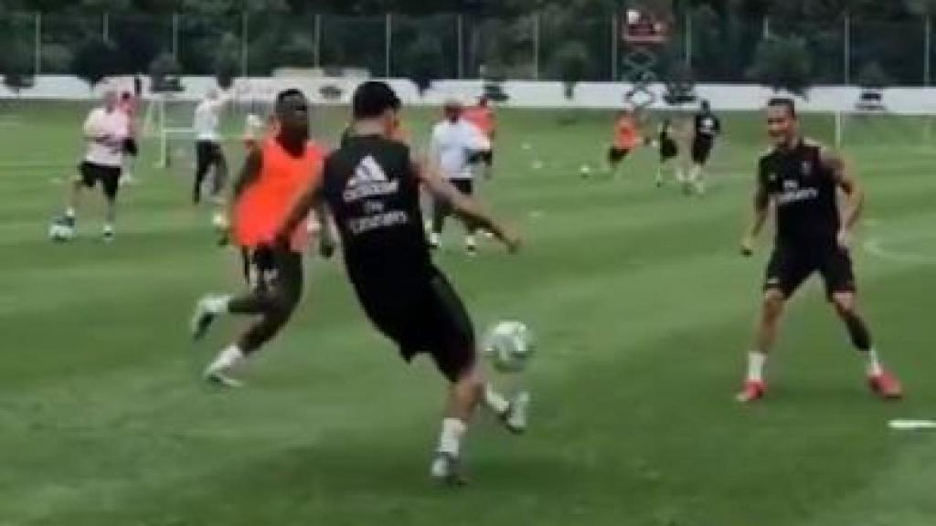 Control de Marco Asensio en la pretemporada con el Real Madrid