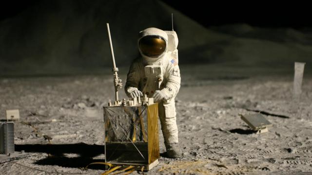 Este es el motivo por el que la luna huele tan mal