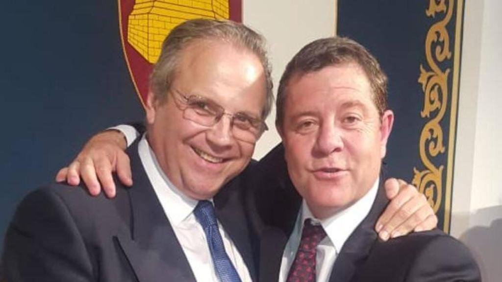 Antonio Miguel Carmona con García-Page en la toma de posesión de éste a primeros de julio