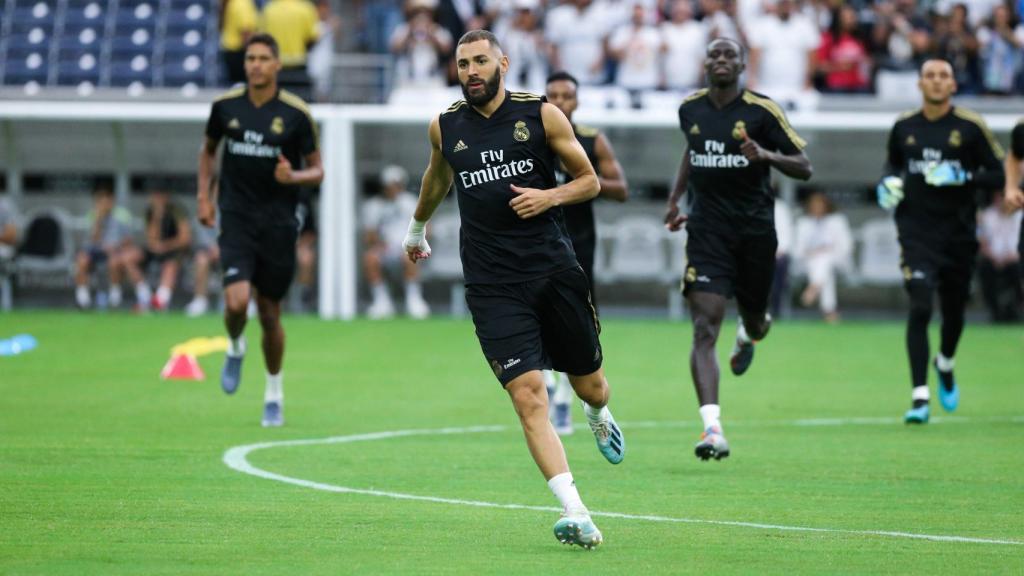 Benzema en el entrenamiento del Real Madrid en Houston.