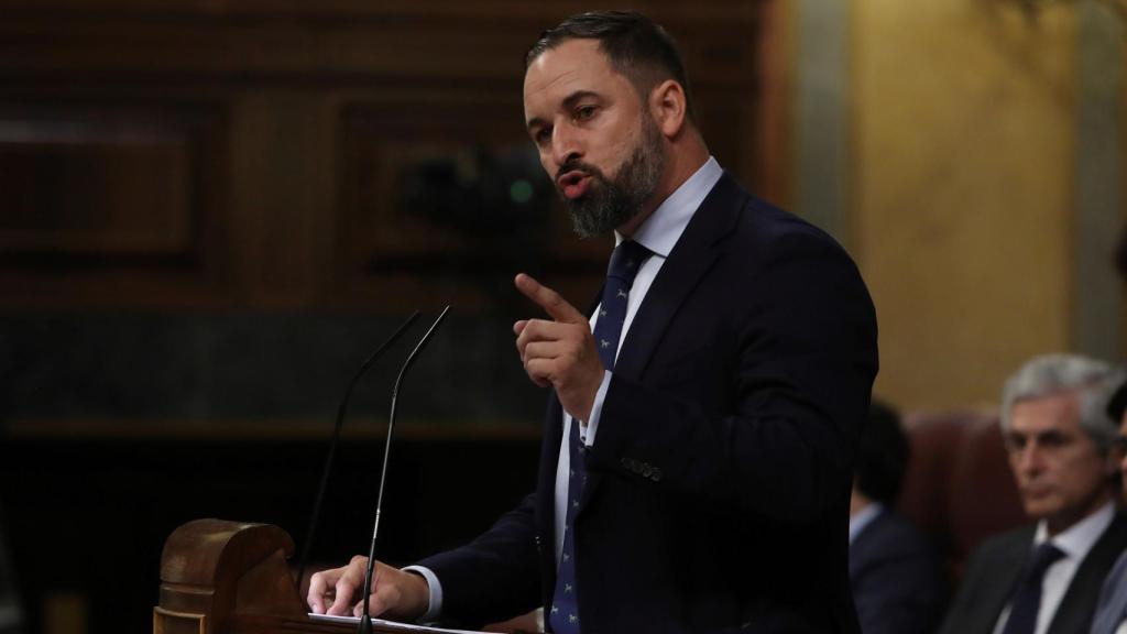 El líder de VOX, Santiago Abascal, interviene en el debate de investidura de Pedro Sánchez.