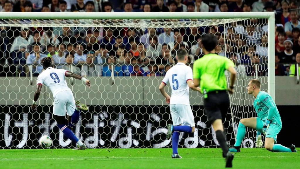 Abraham bate a Ter Stegen para marcar el primer gol del partido