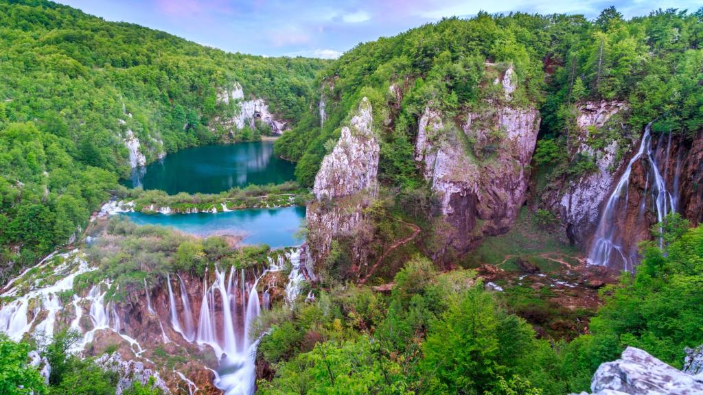 El Parque Nacional de Plitvice, Croacia, en todo su esplendor.