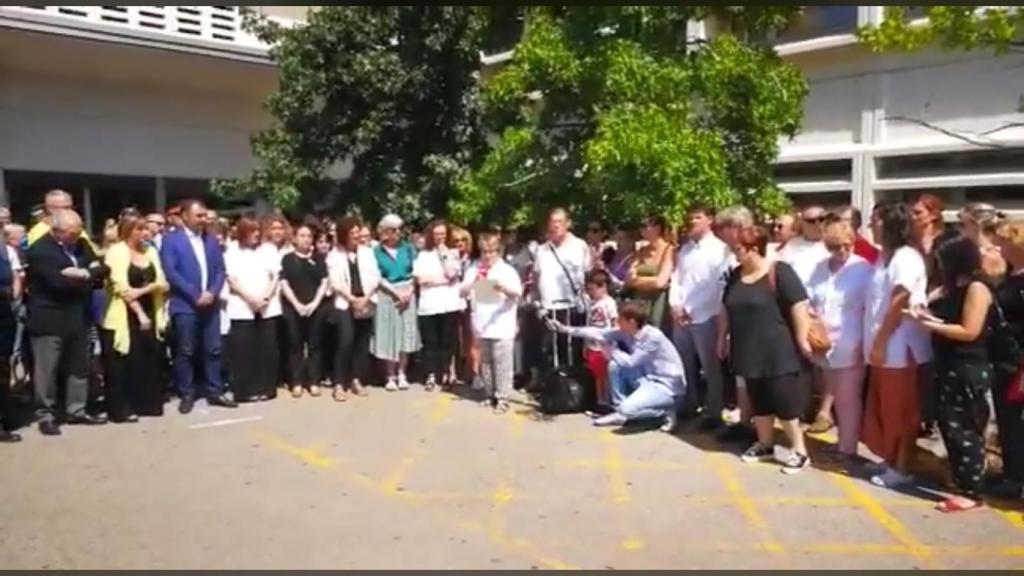 Concentración en la puerta del ambulatorio CAP Est