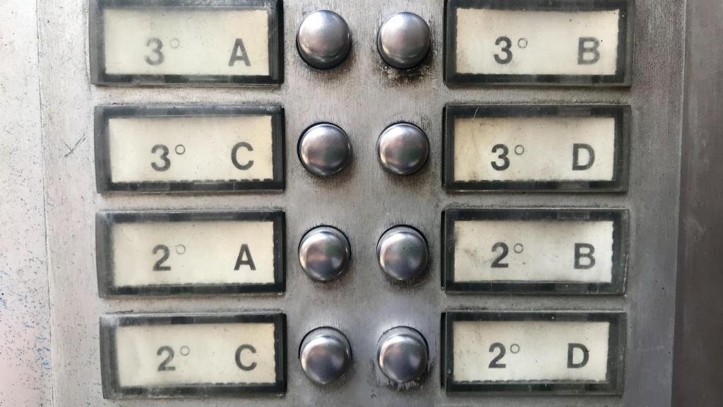 En el tercero, puerta D, el sastre asesinó a su familia.