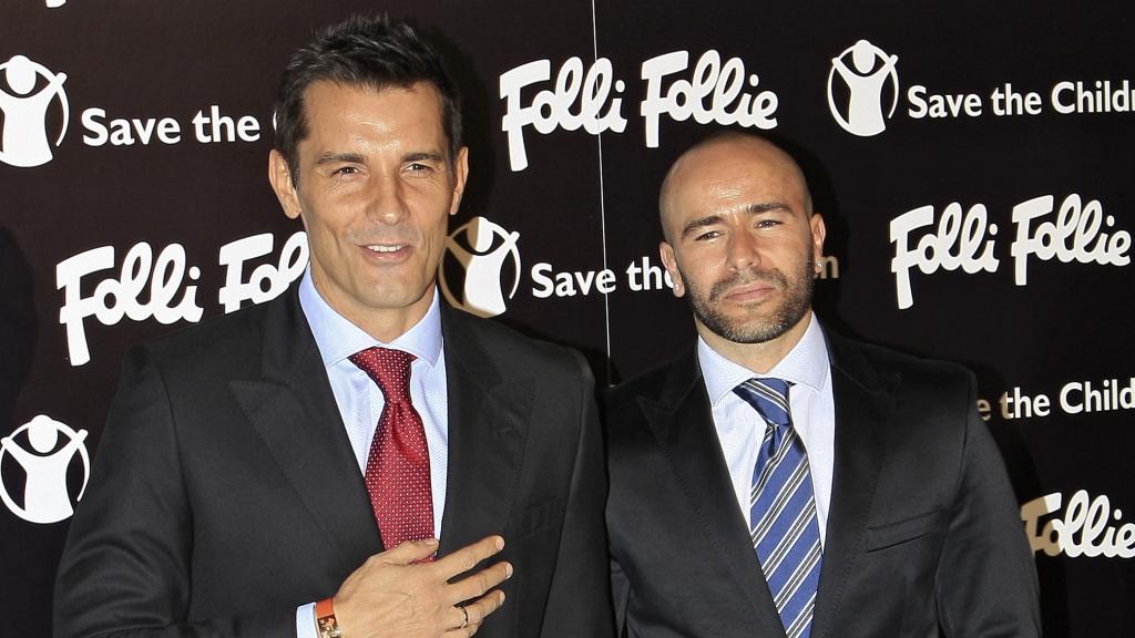 Jesús Vázquez y Roberto Cortés posando para los medios de comunicación.