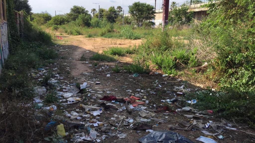 Uno de los descampados donde se pinchan los drogodependientes