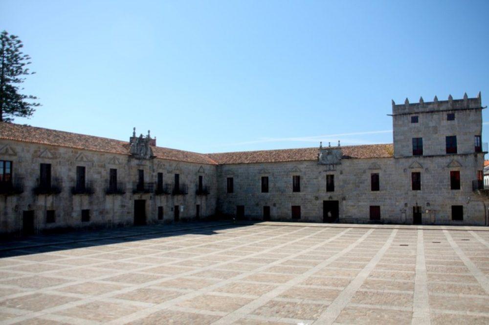 Plaza de Fefiñáns