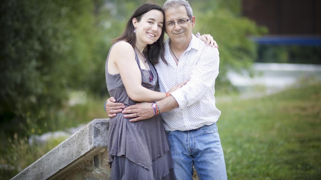 Ales y Javi recorren Europa para concienciar sobre el impacto medioambiental del plástico.