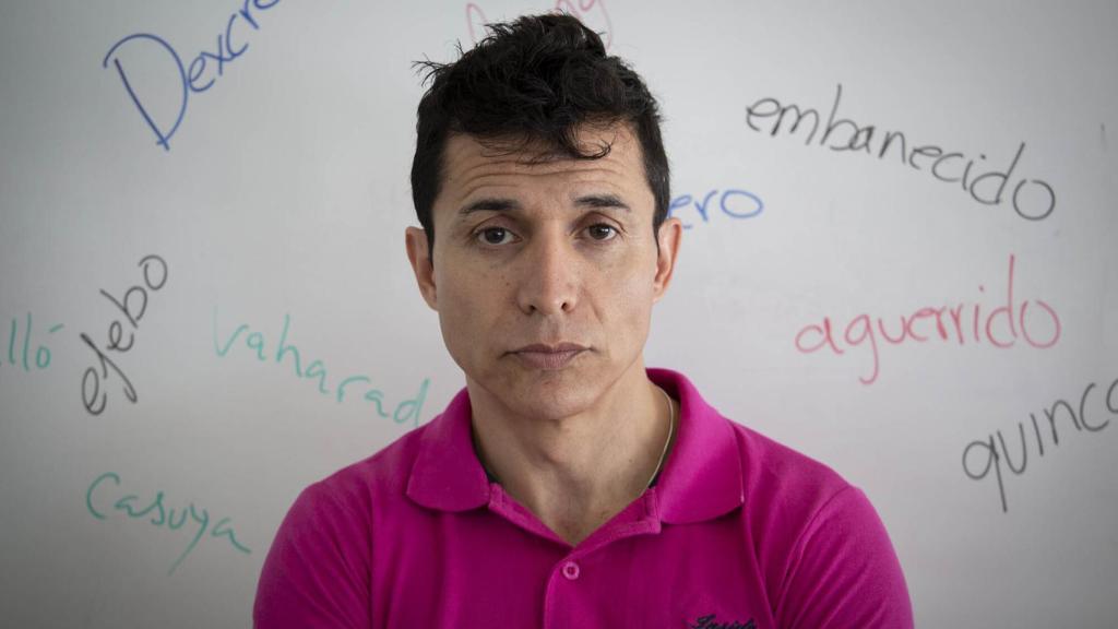 El profesor Juan Pablo Arenas resuelve el polémico examen de ortografía de la Guardia Civil.