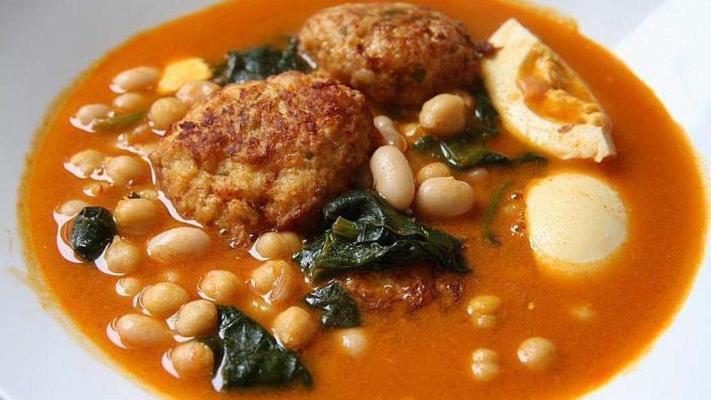 El potaje de acelgas es uno de los platos más típicos de la dieta mediterránea.