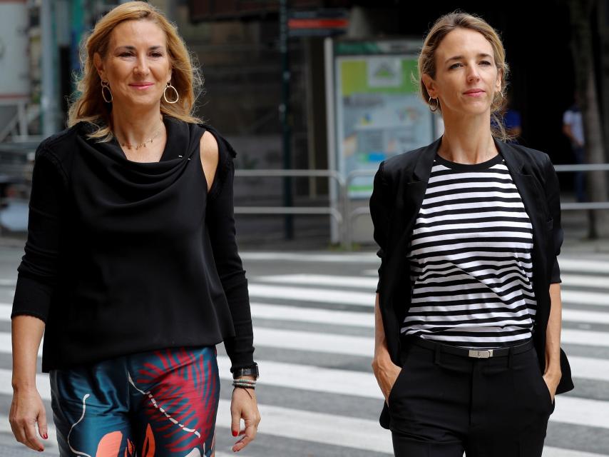 Ana Beltrán,vicesecretaria de Organización, y la portavoz  parlamentaria, Cayetana Álvarez de Toledo.